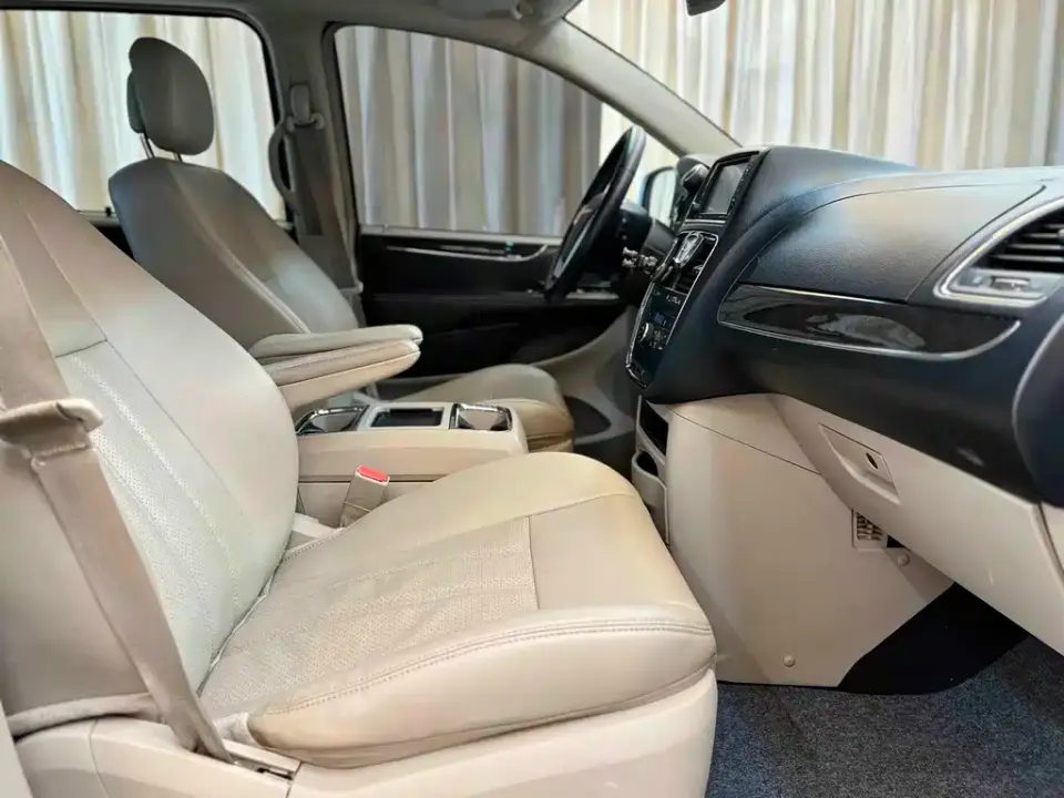 Chrysler Grand Voyager (Import)