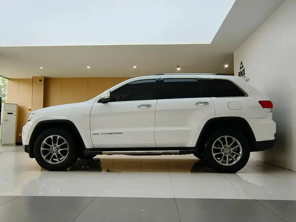 Jeep Grand Cherokee (Import)