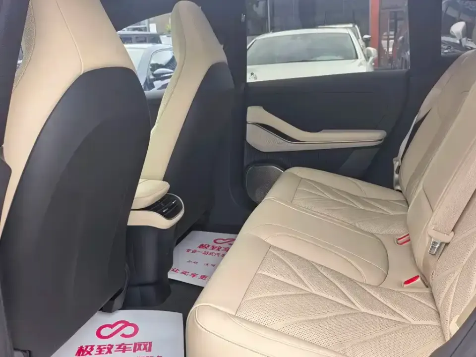 Nio ET5T