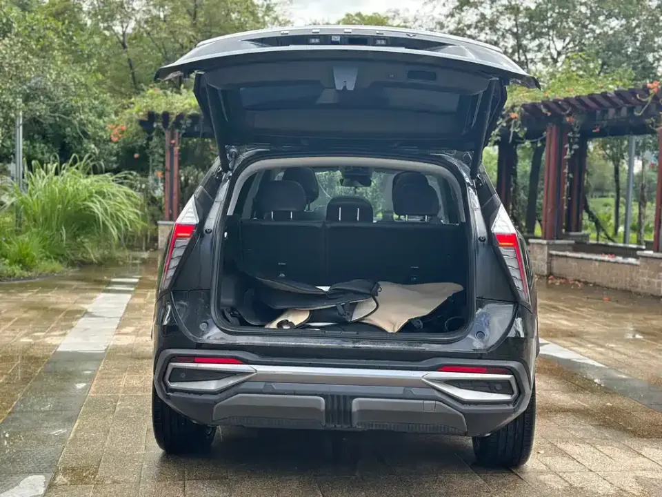 Geely Boyue L