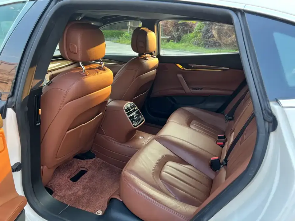 Maserati Quattroporte