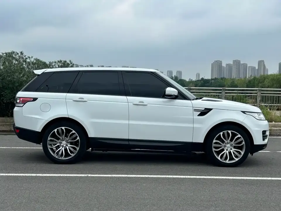 Land Rover Sport