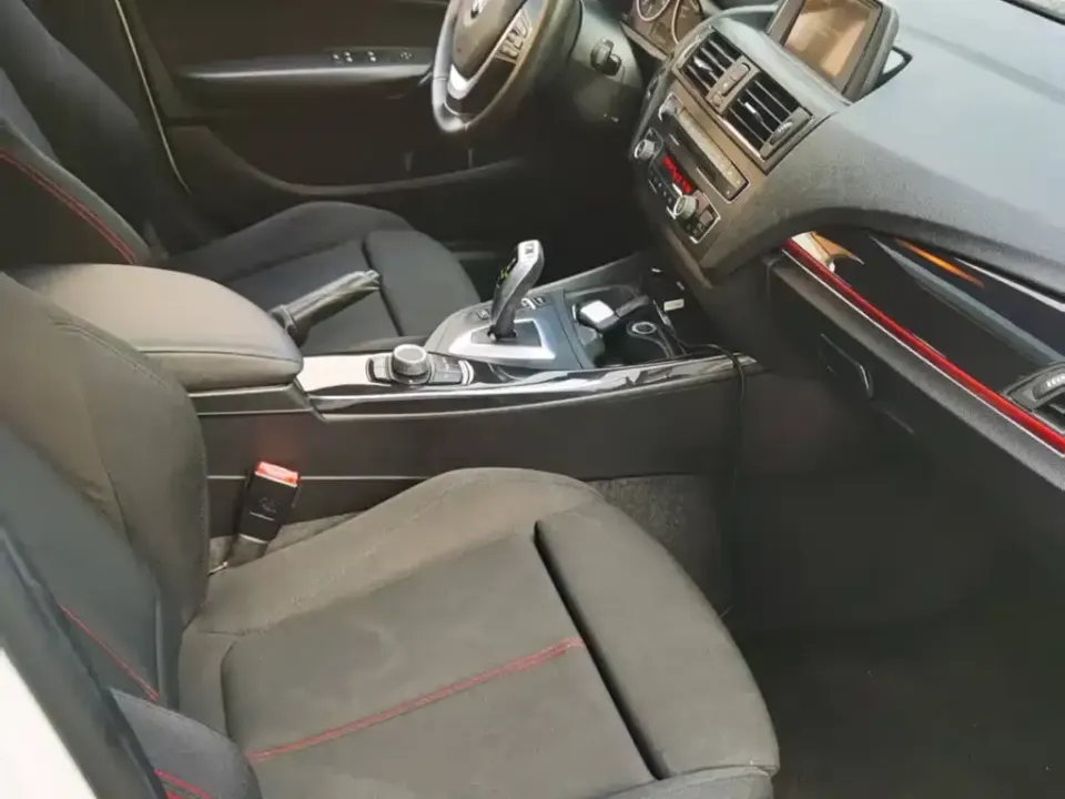 BMW 1 Series (Import)