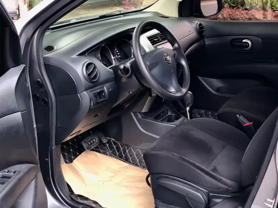 Nissan Livina