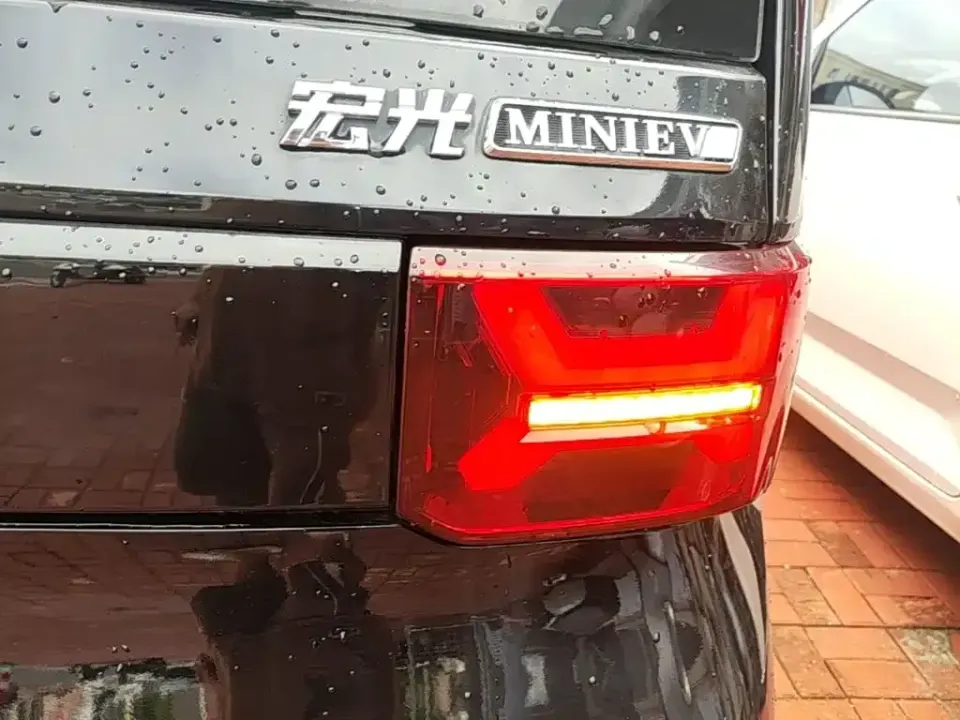 Wuling MINIEV