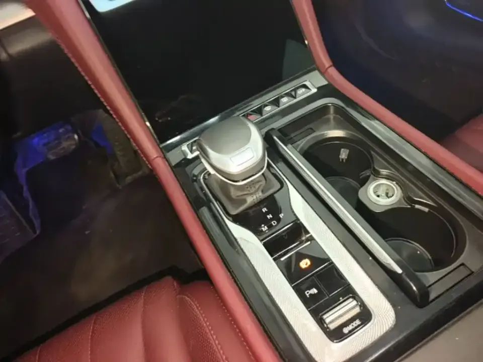 Hongqi Hongqi H5