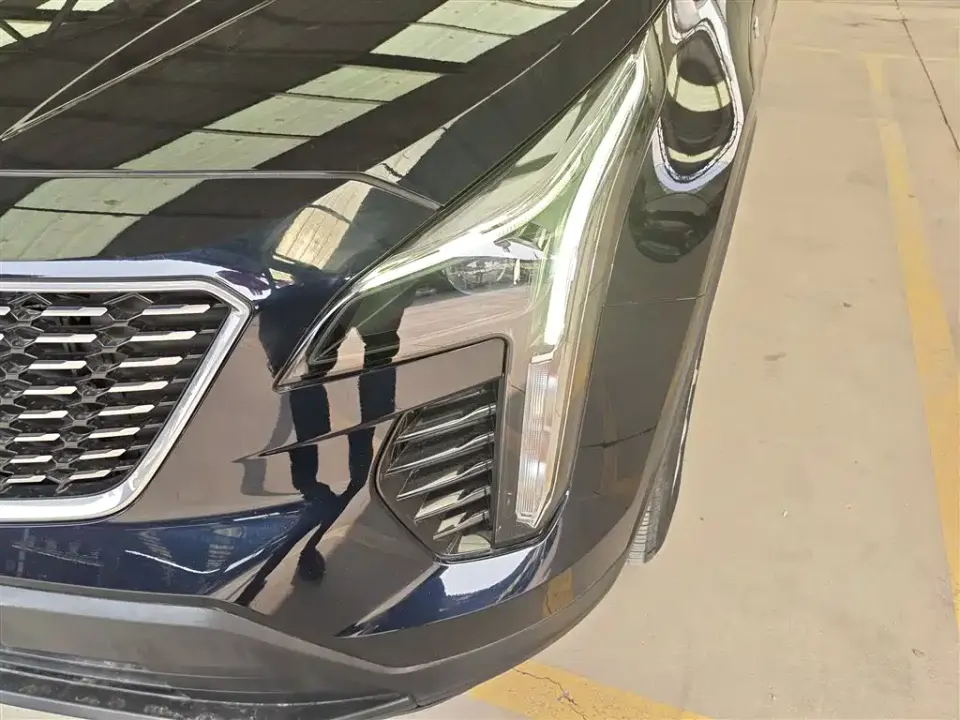 Cadillac XT4