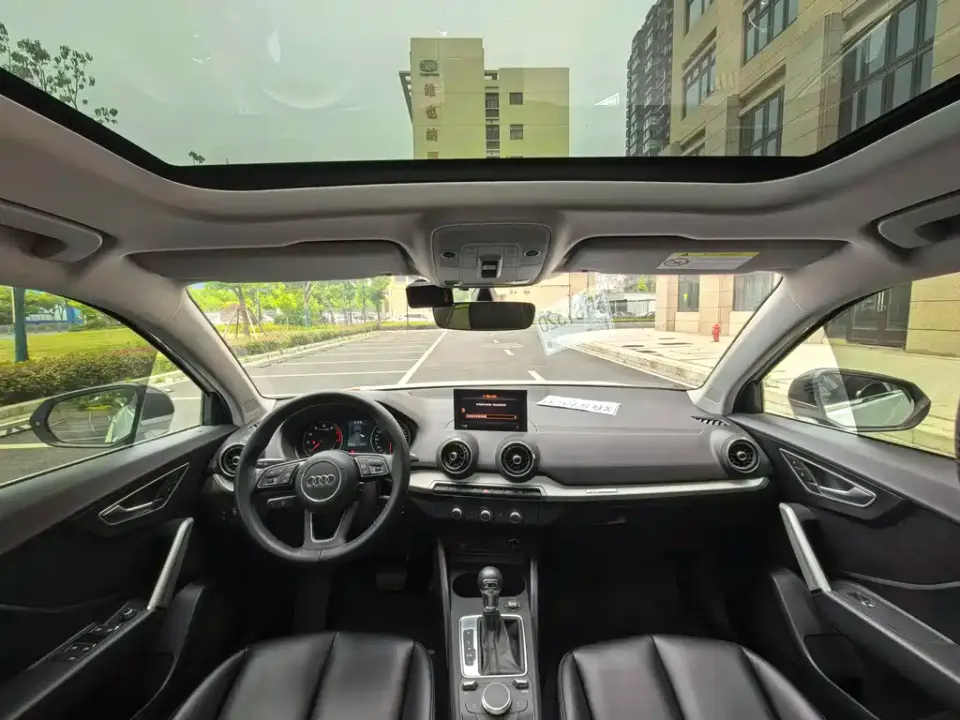 Audi Q2L