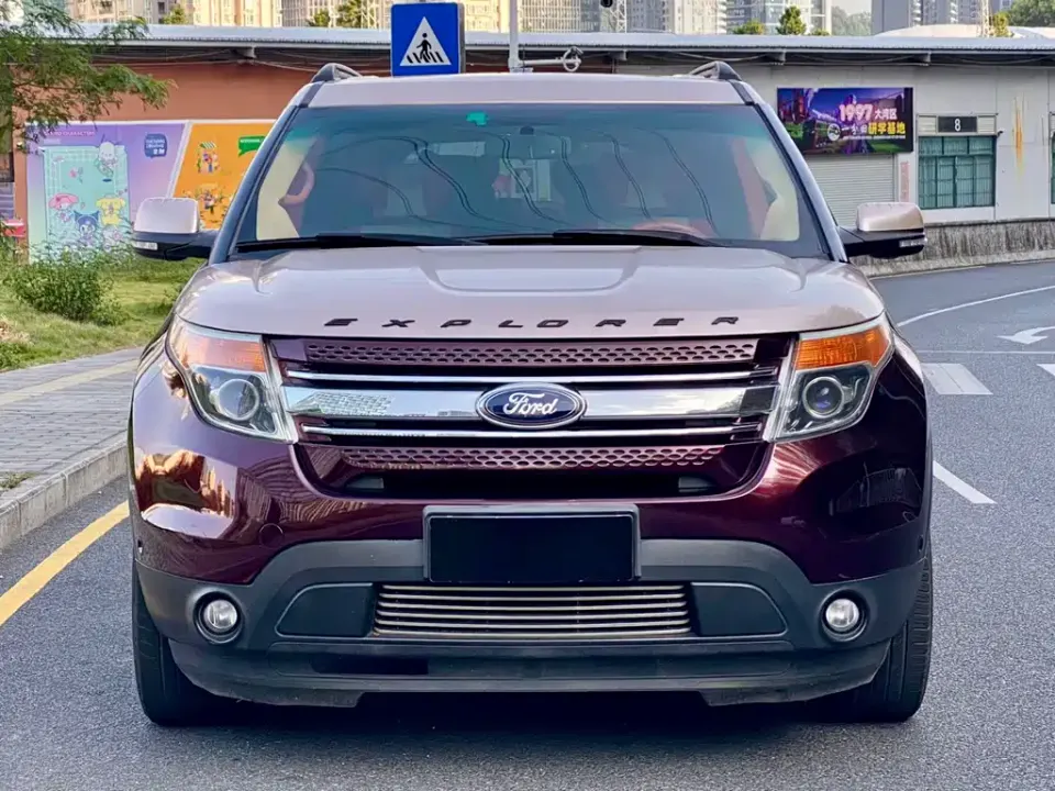 Ford Explorer (Import)
