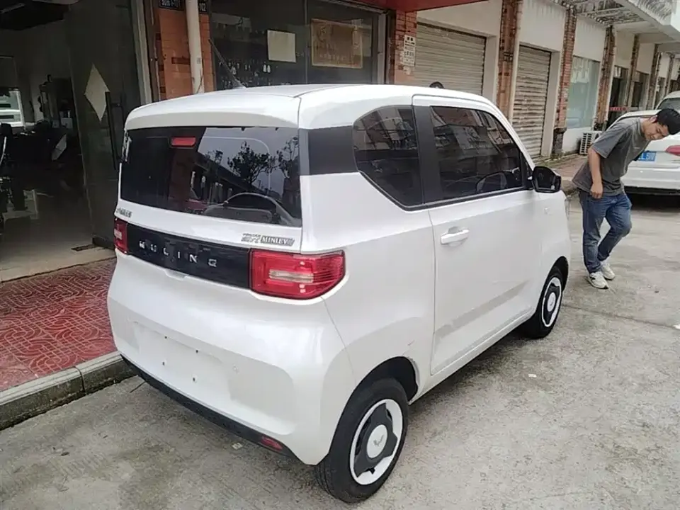 Wuling MINIEV