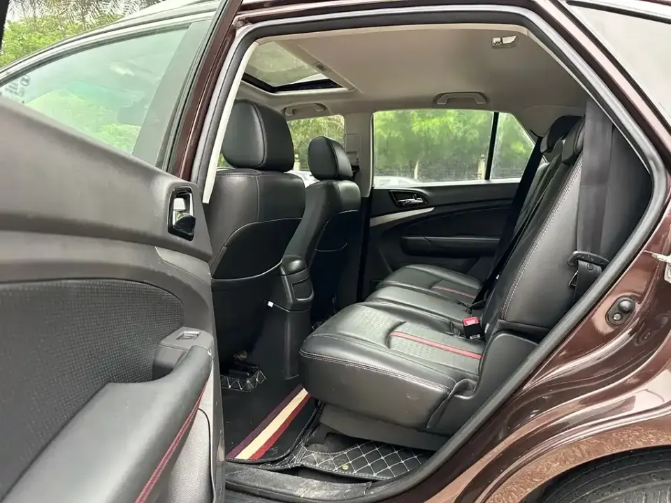 BYD S7