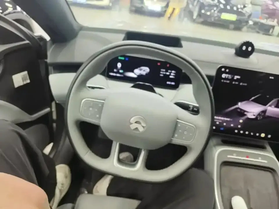 Nio ET5T