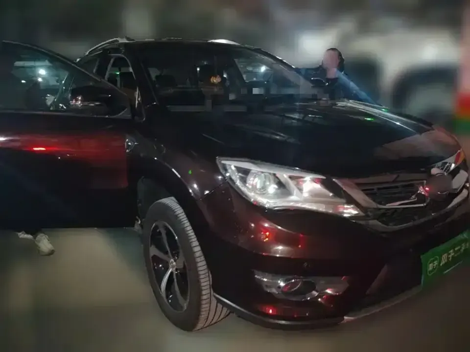 BYD S7