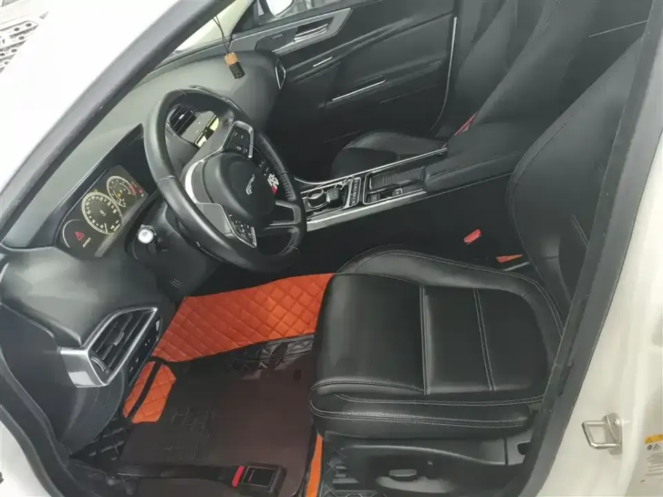Jaguar XEL