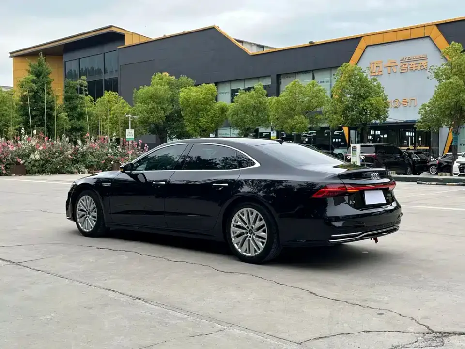 Audi A7L