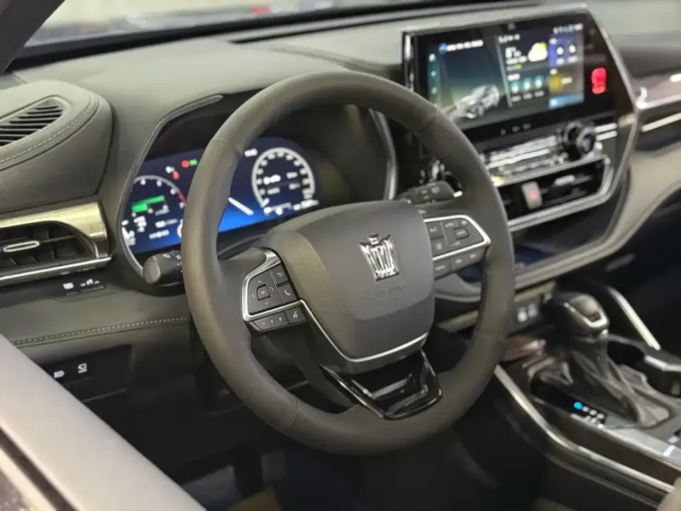 Toyota Crown Kluger