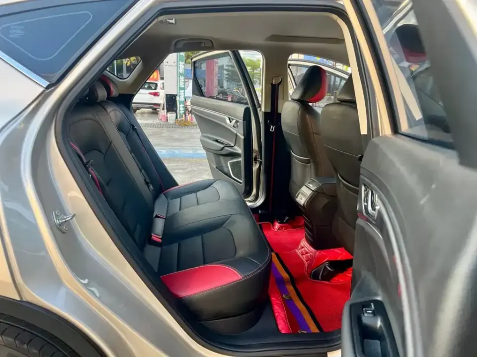 Geely Emgrand GS