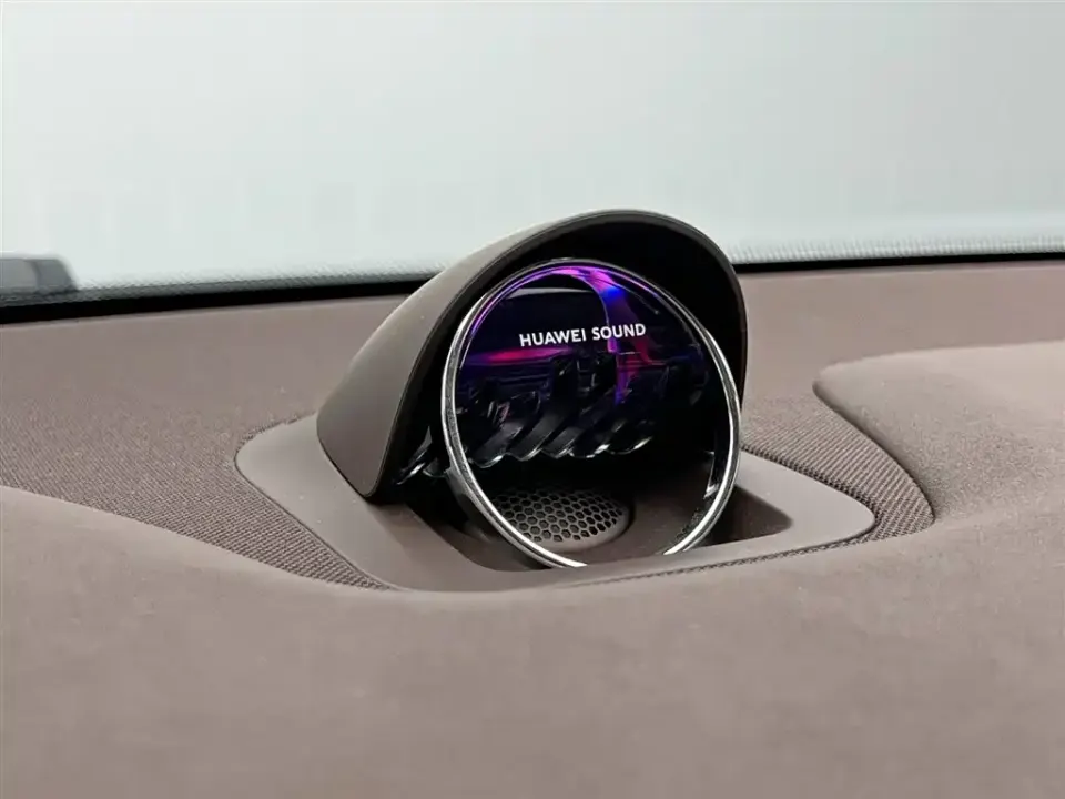 AITO M7