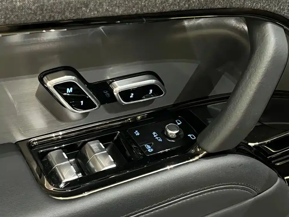 Land Rover Sport