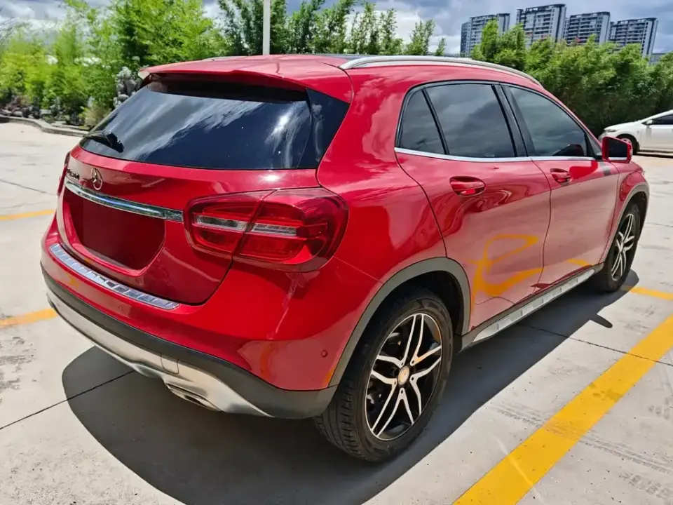 Mercedes-Benz GLA