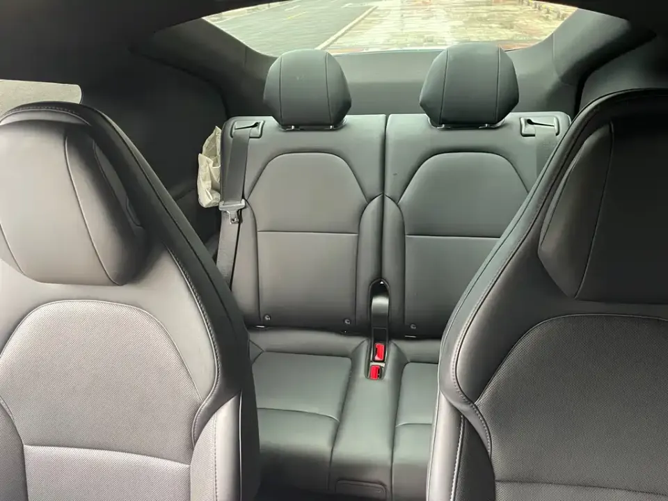 Tesla Model Y L
