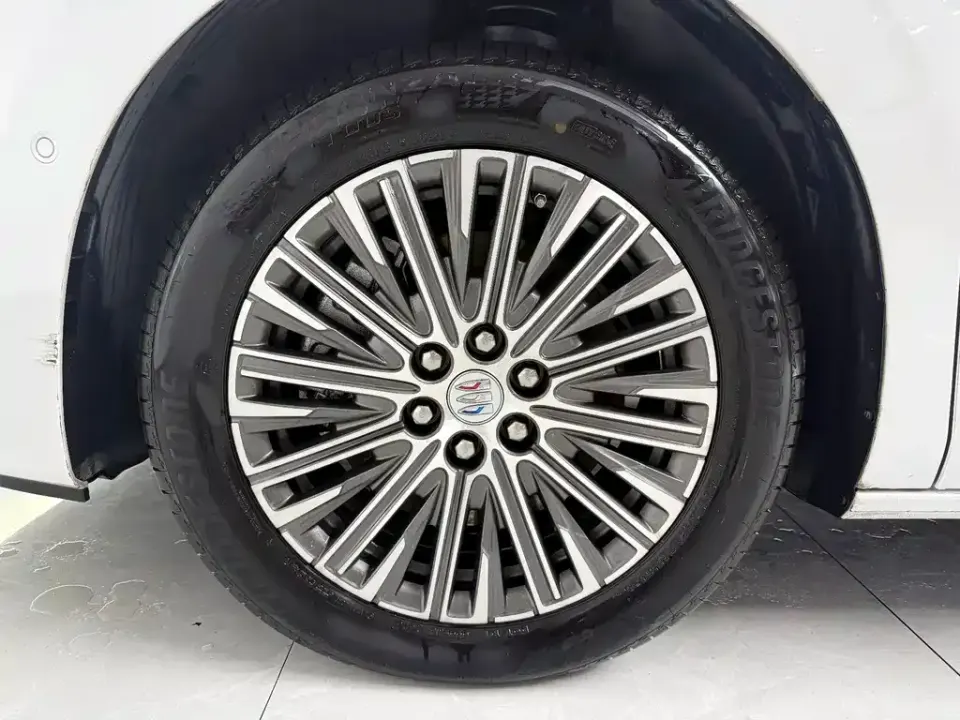 Buick GL8 Hybrid