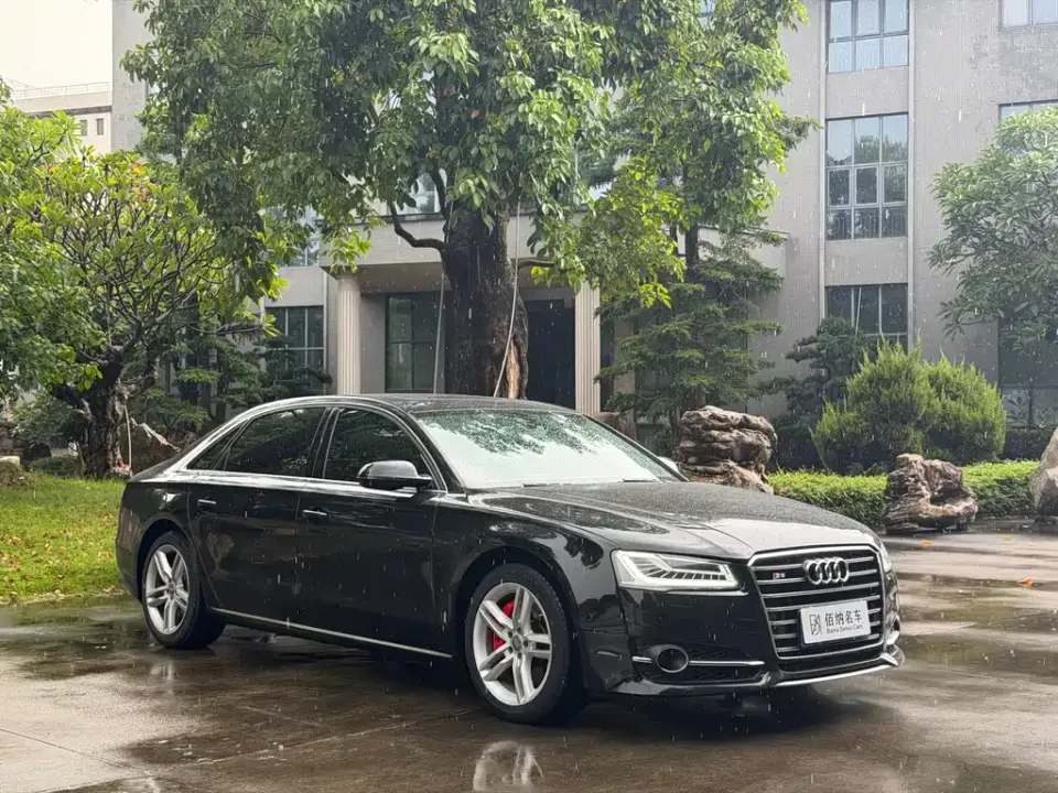 Audi A8