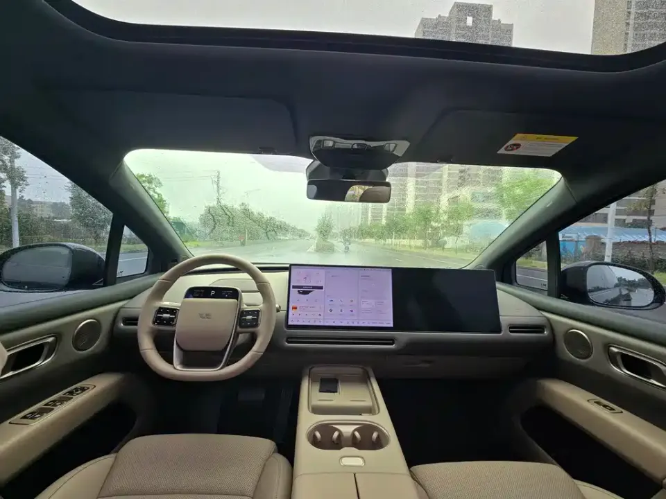 Li Li i6