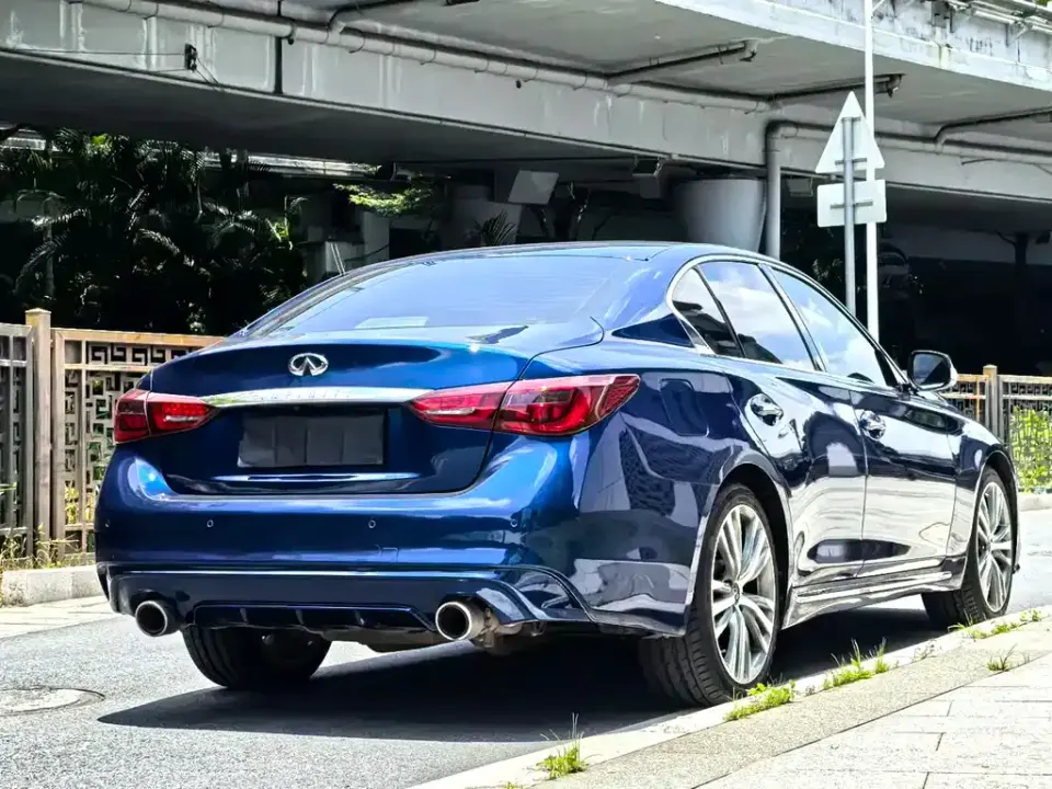 Infiniti Q50L