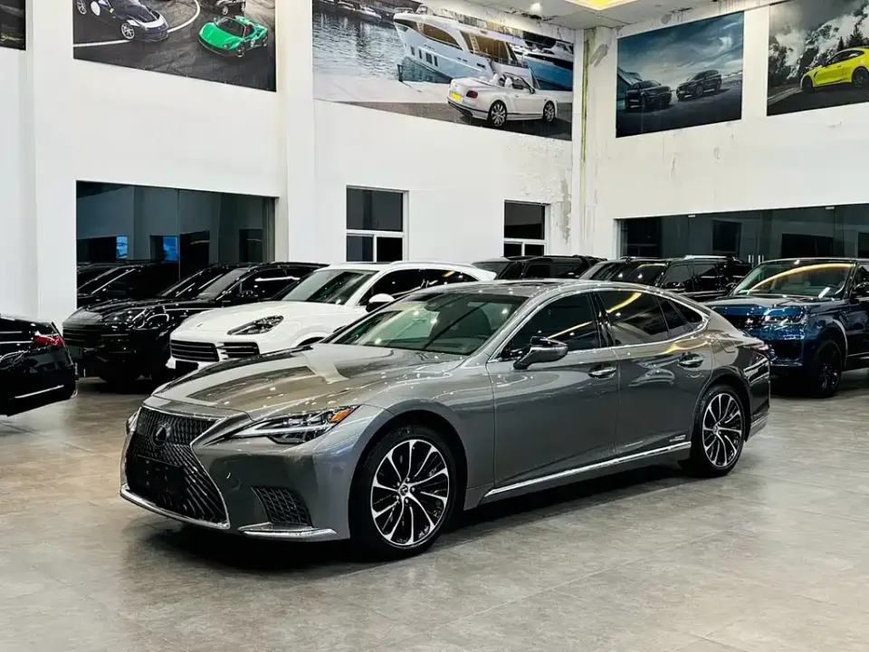 Lexus LS