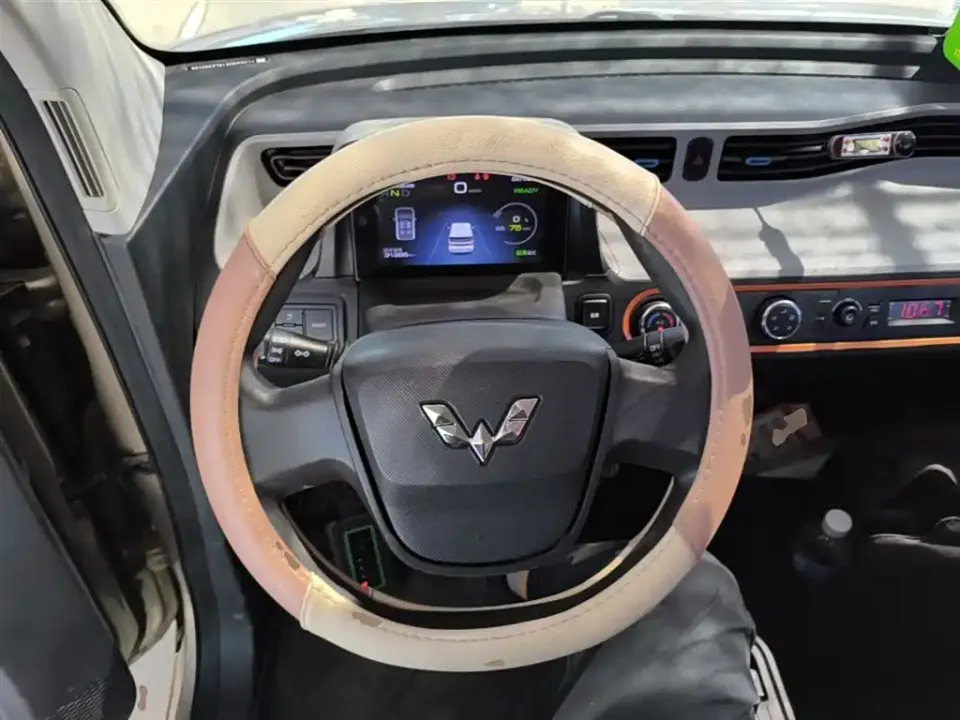 Wuling MINIEV