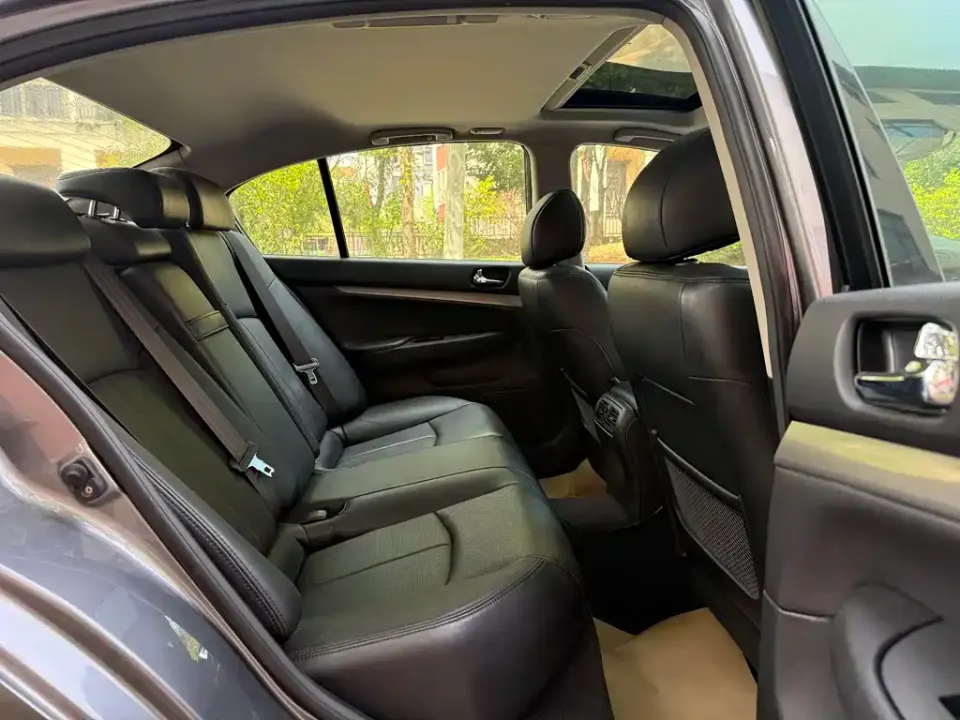 Infiniti G
