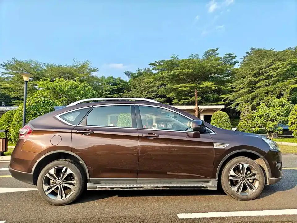 Luxgen U6