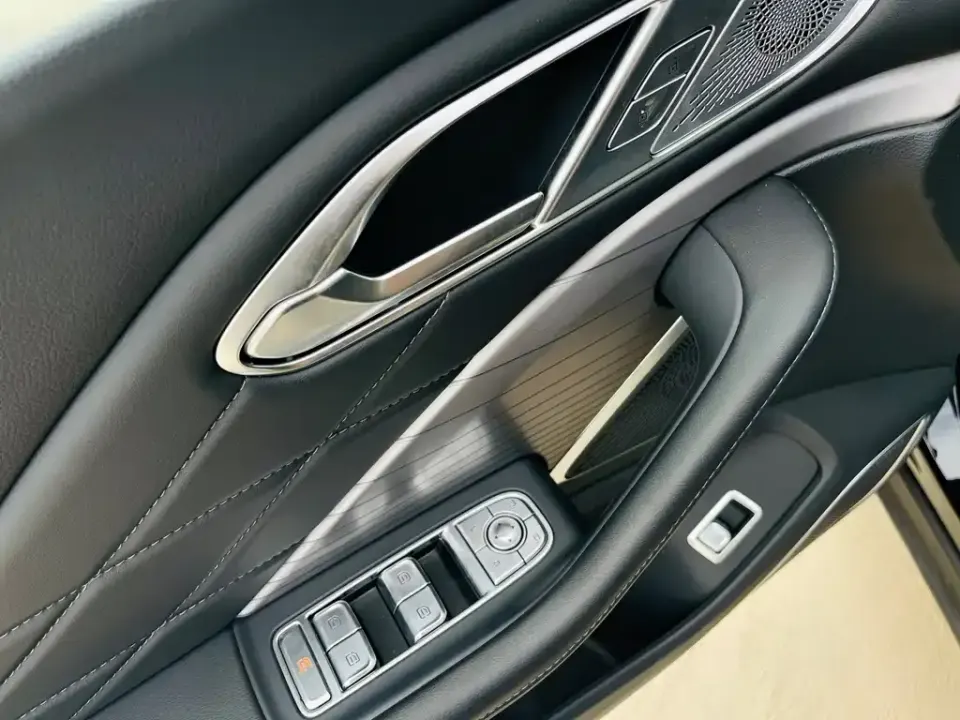 Hongqi Hongqi HS7 PHEV