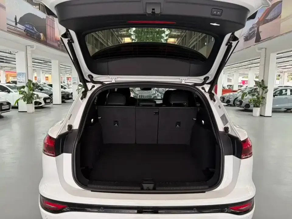 Audi Q6L e-tron