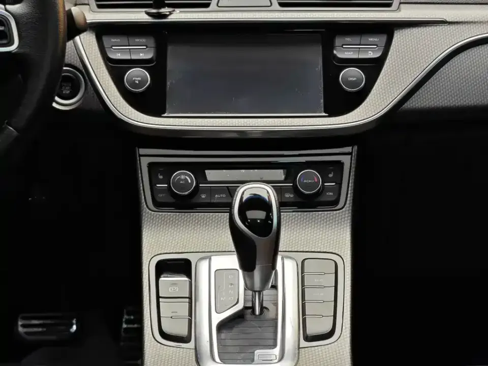 Geely Emgrand GS