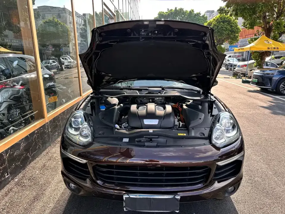 Porsche Cayenne Hybrid