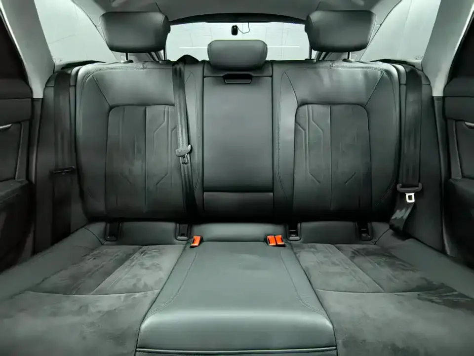 Audi A6 (Import)