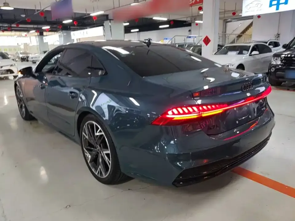 Audi A7L