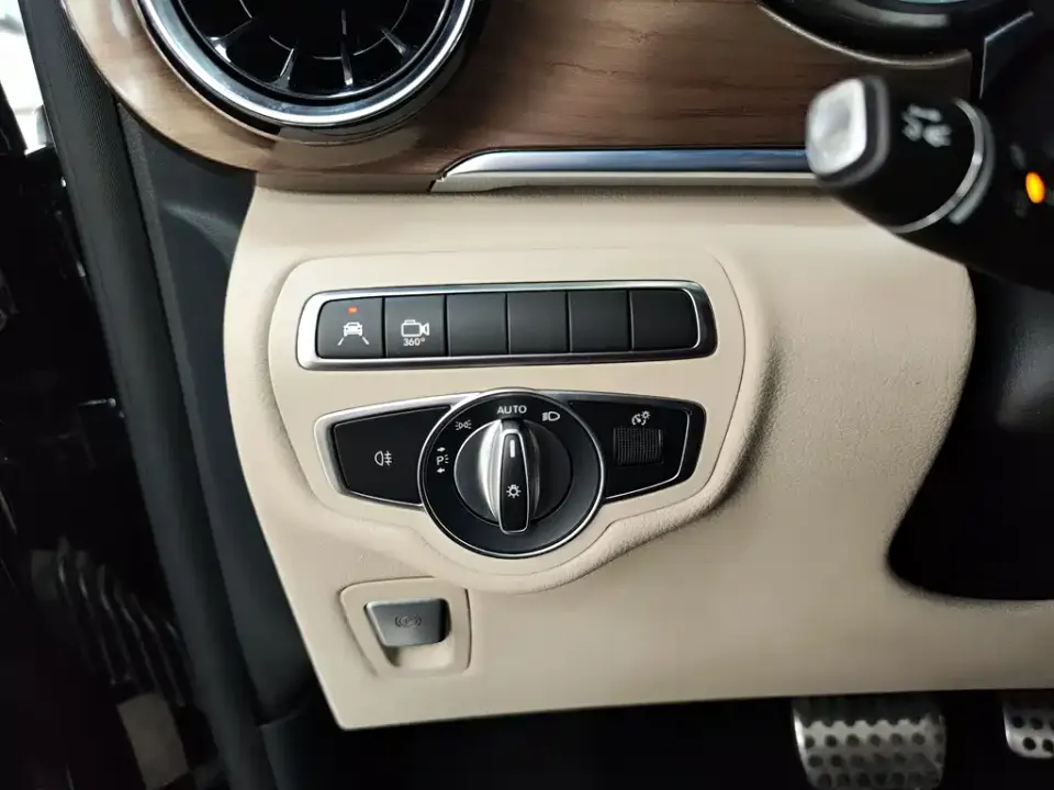Mercedes-Benz V-Class