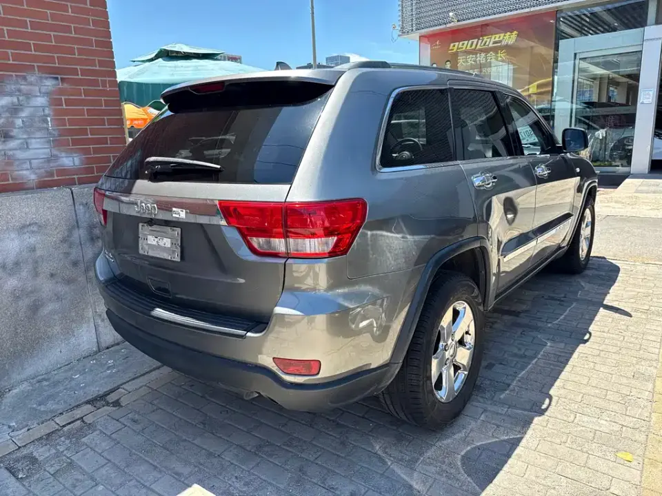 Jeep Grand Cherokee (Import)
