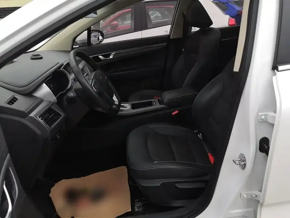 Geely Emgrand GS