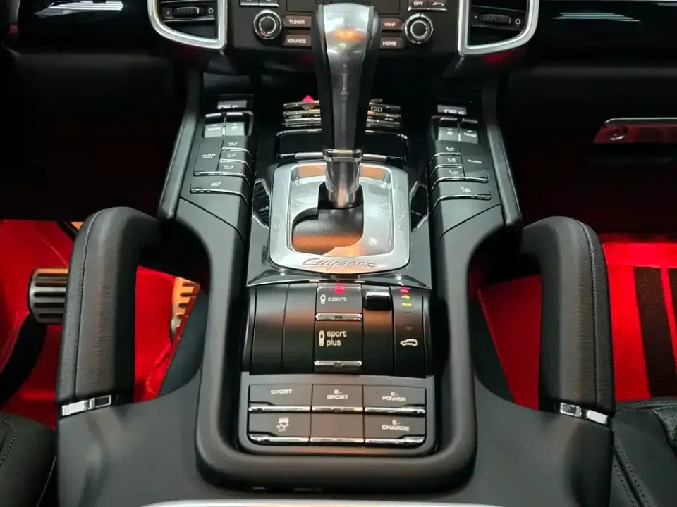 Porsche Cayenne Hybrid
