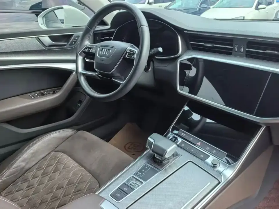 Audi A7L