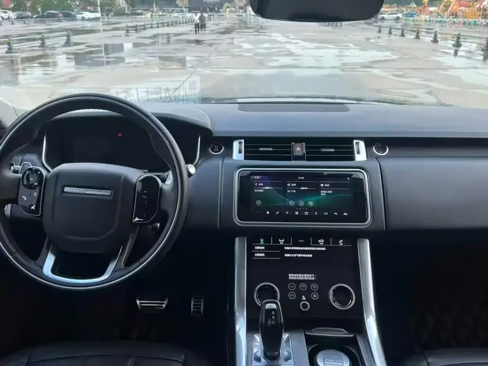 Land Rover Sport