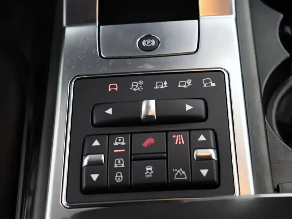 Land Rover Sport