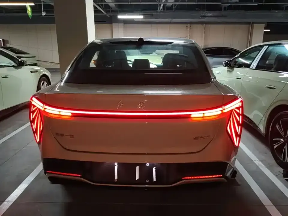 Hongqi Hongqi EH7