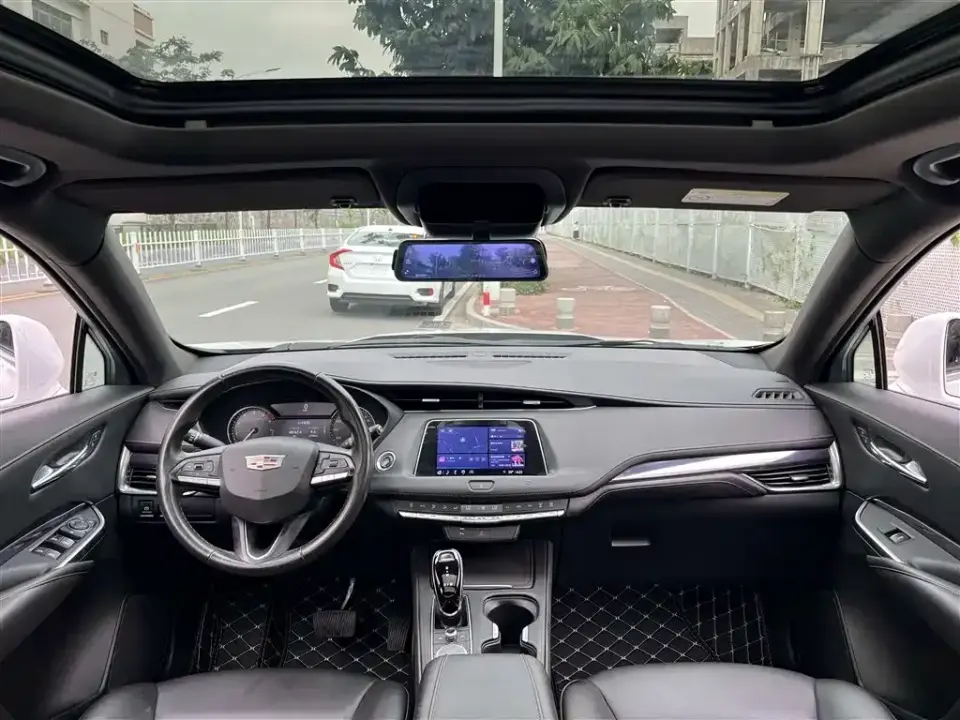 Cadillac XT4