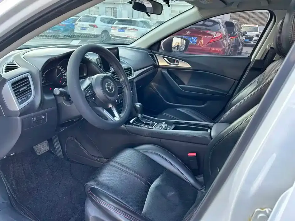 Mazda 3 Axela