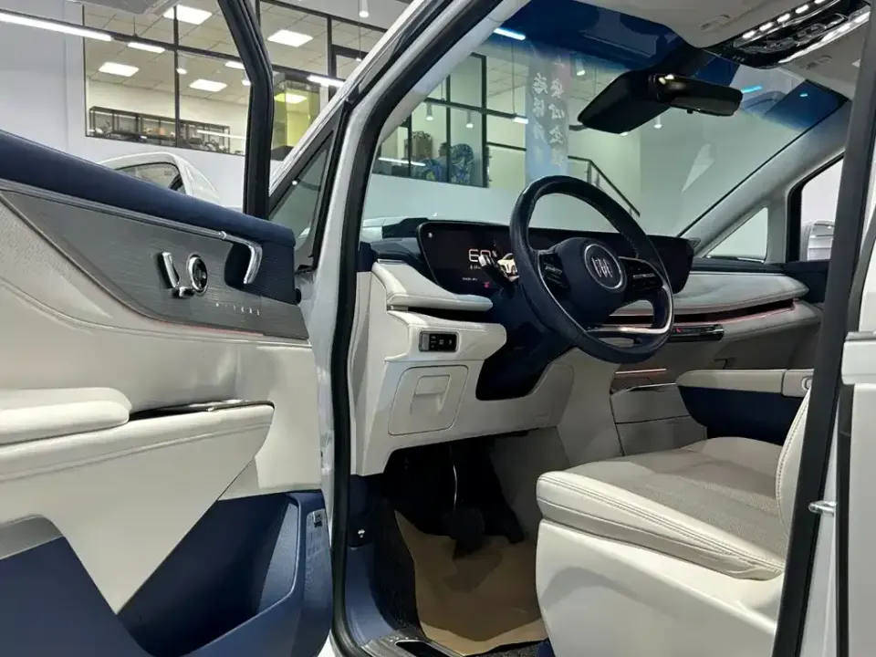 Buick GL8 Hybrid